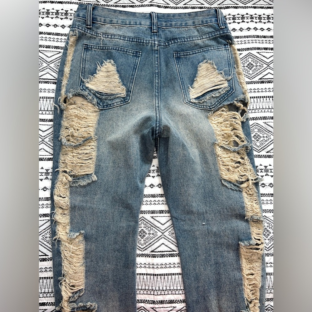 Flare Leg Ripped Jean - Picture 4 of 4